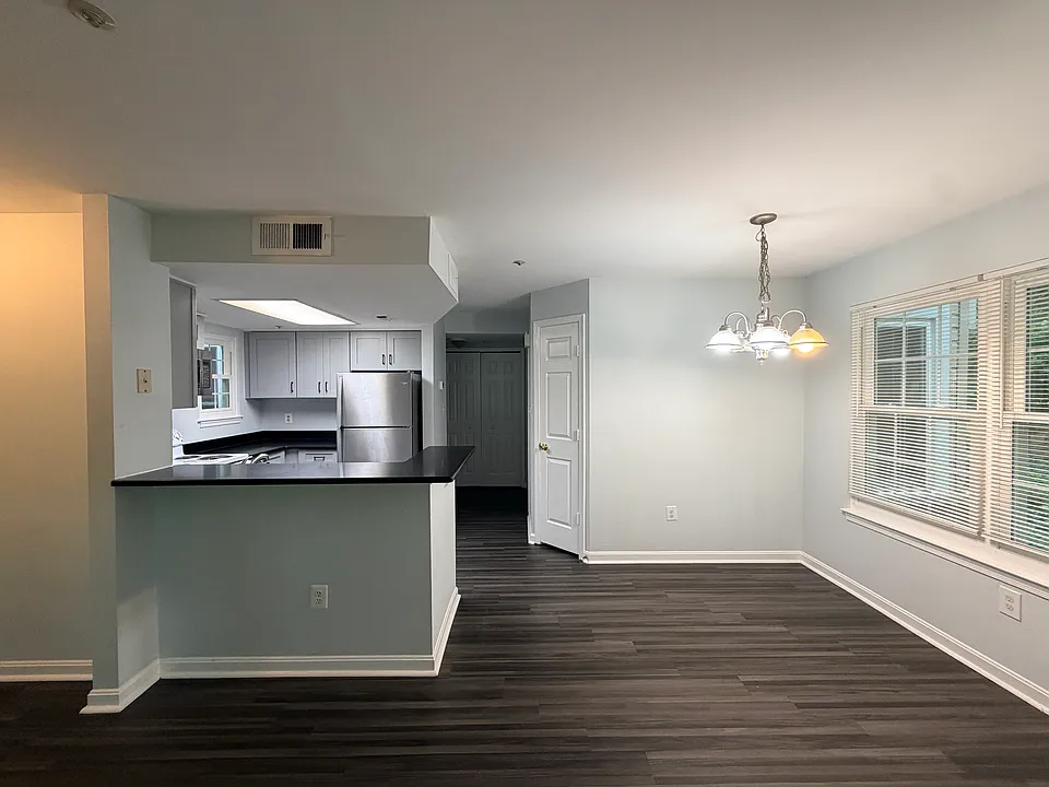 Kitchen & Dining Room