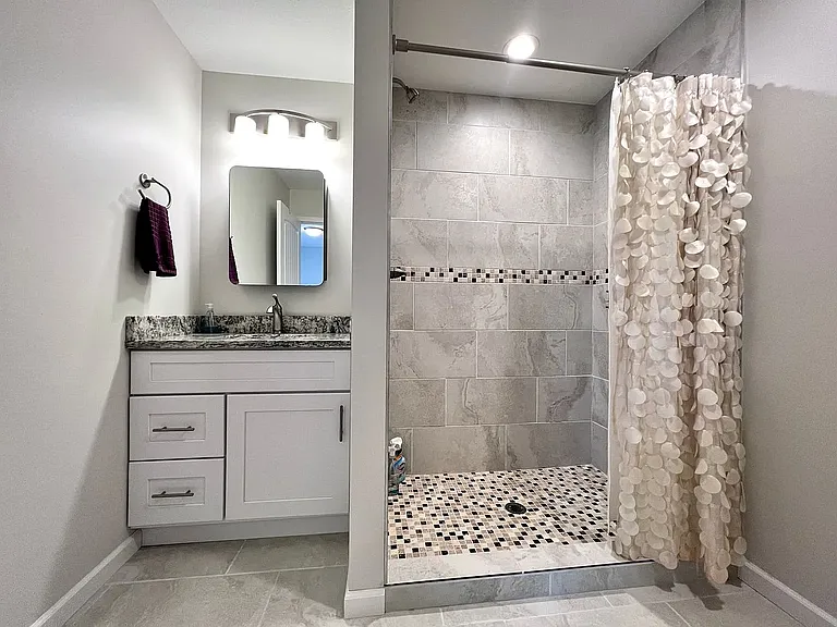 820 Sienna St — Photo 18