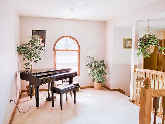 4th image of 7732 Crawley Dr