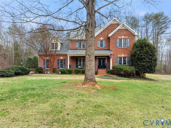 1310 Autumn Breeze Dr, Oilville, VA 23129