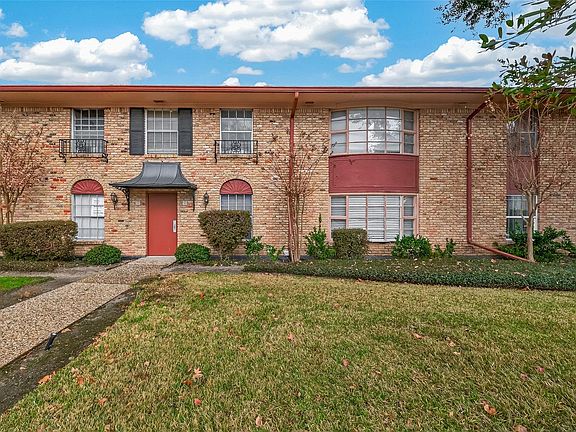 2nd image of 7600 Burgoyne Rd Unit 251