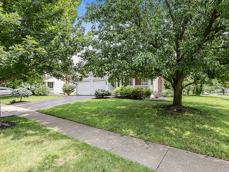 4392 Greensbury Dr — Photo 6