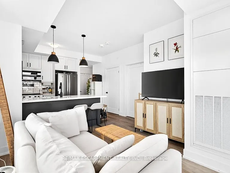 470 Dundas St E #710 — Photo 12