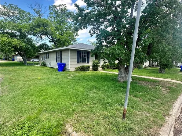 401 Walnut, Cuero, TX 77954
