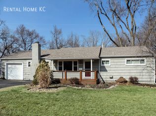 6824 W 72nd Ter, Overland Park, KS 66204