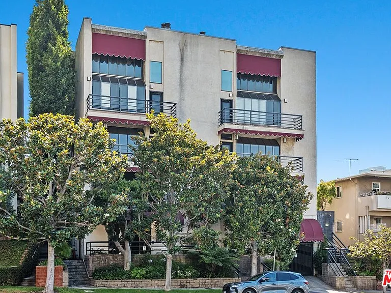 1360 S Beverly Glen Blvd #Penthouse 301 — Photo 42