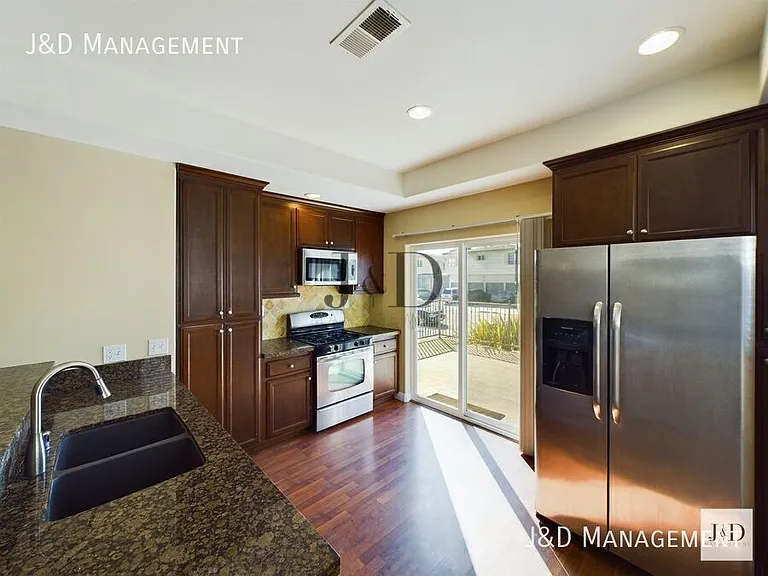 3036 Oliphant St #1 — Photo 10