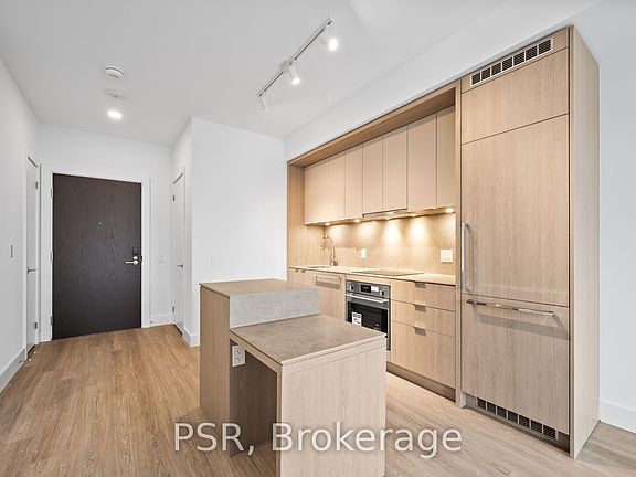 3rd image of 6 Greenbriar Rd #521