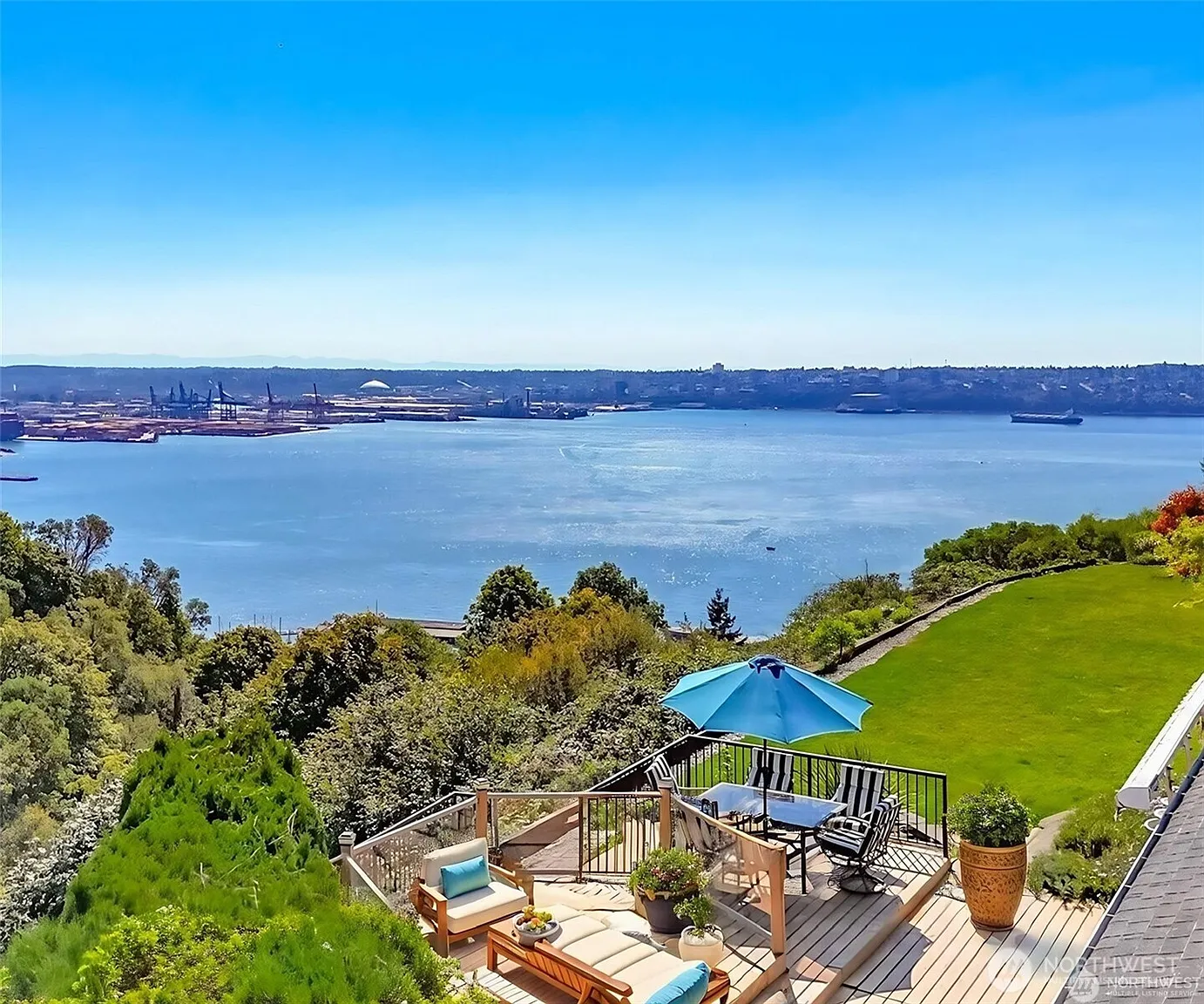 4512 Browns Point Boulevard photo 1