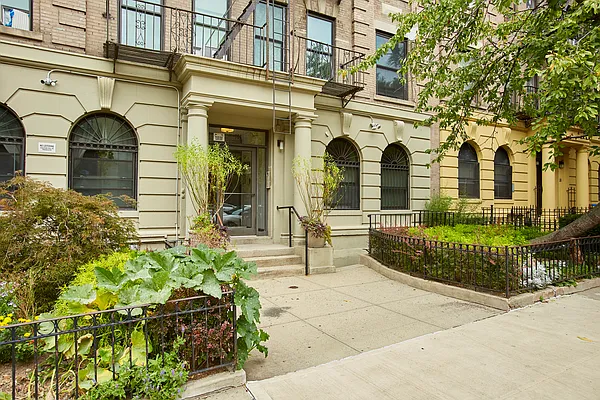 Sold by Canvas Real Estate | media 6