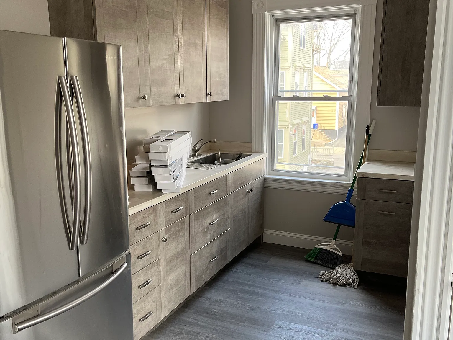 3 bed, 3049 sqft, $2,100 — Photo 3