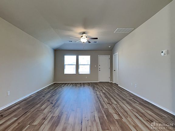 3rd image of 5113 Saddle Club Dr