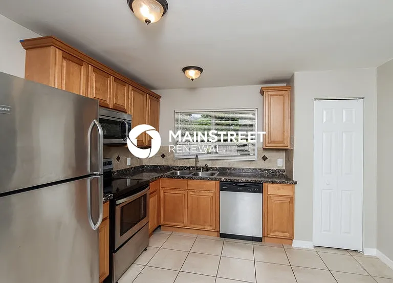 1391 Nolan St NE — Photo 6