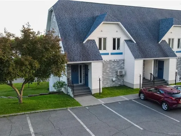 20 Du Bourg Ave, Edmundston, NB E3V 4C5