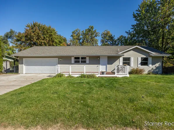 2807 Manitou Dr NE, Grand Rapids, MI 49525