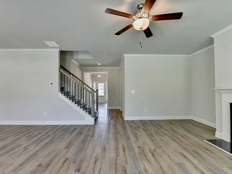 7309 Yewtree Dr — Photo 13