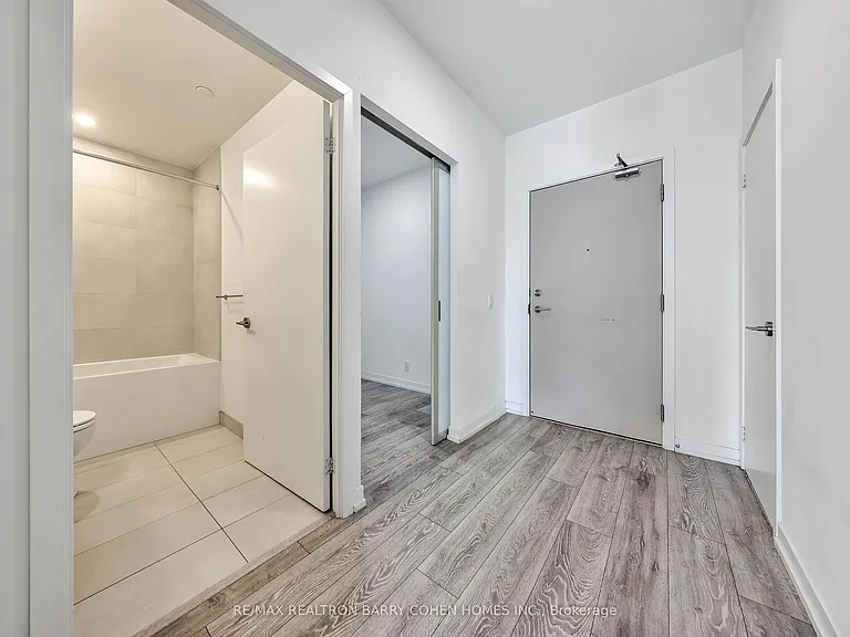 2020 Bathurst St #339 — Photo 12