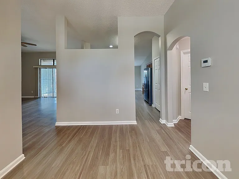 5357 Whitecastle Ct — Photo 4