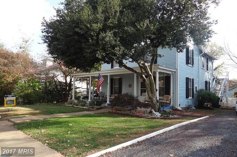 1st image of 801 E Piedmont St