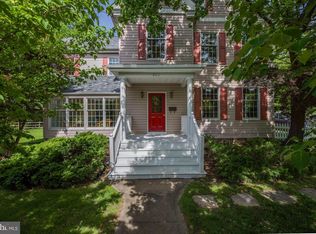 301 Great Falls Rd, Rockville, MD 20850