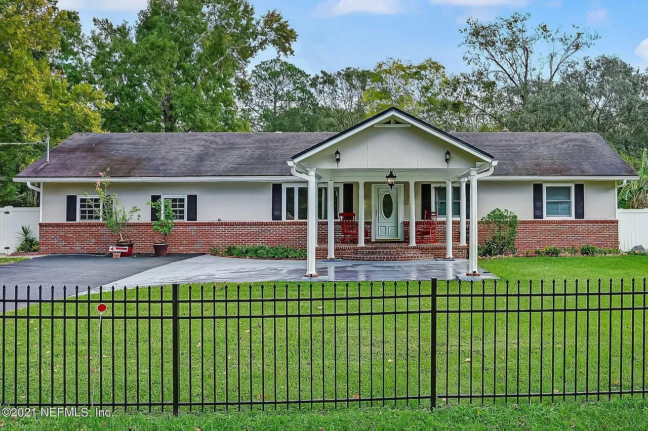 3 bed, 1725 sqft, $2,350 — Photo 3