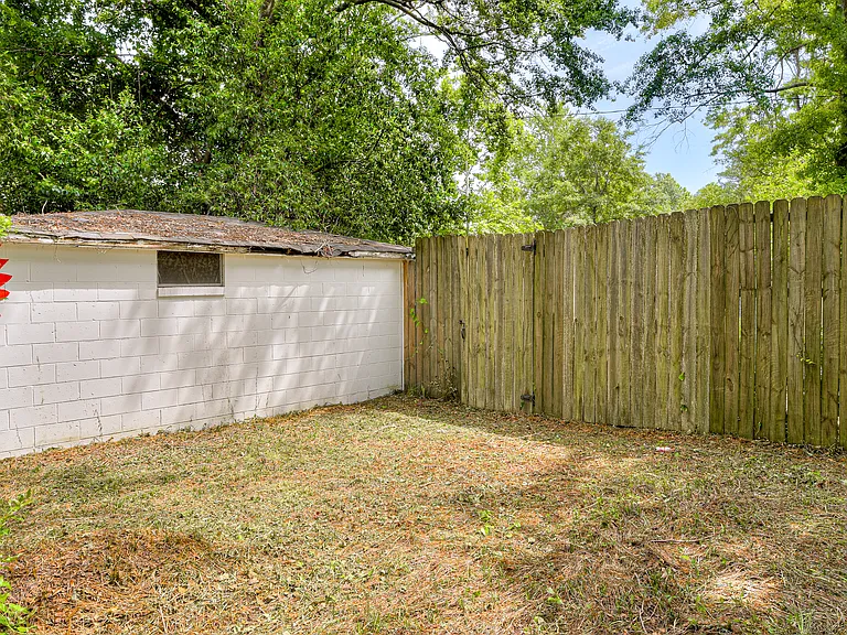 2066 Greene St — Photo 29
