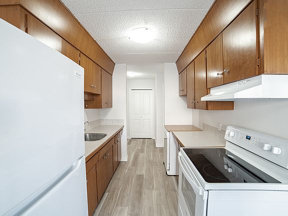 5th image of 9 Shaw St #1269431