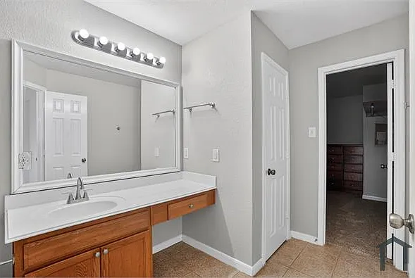 2923 Beacon Grove St — Photo 7