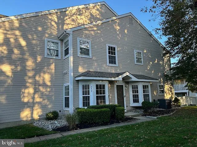 3 bed, 2.5 bath, 2116 sqft, $3,300 — Photo 4