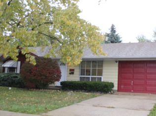 728 Woodland Heights Blvd, Streamwood, IL 60107