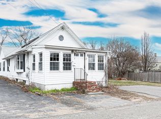 9 Warren Ave, Salisbury, MA 01952