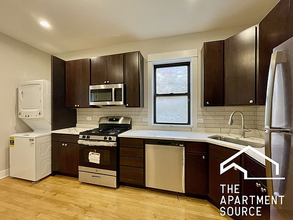 3rd image of 2143 N Keystone Ave #2