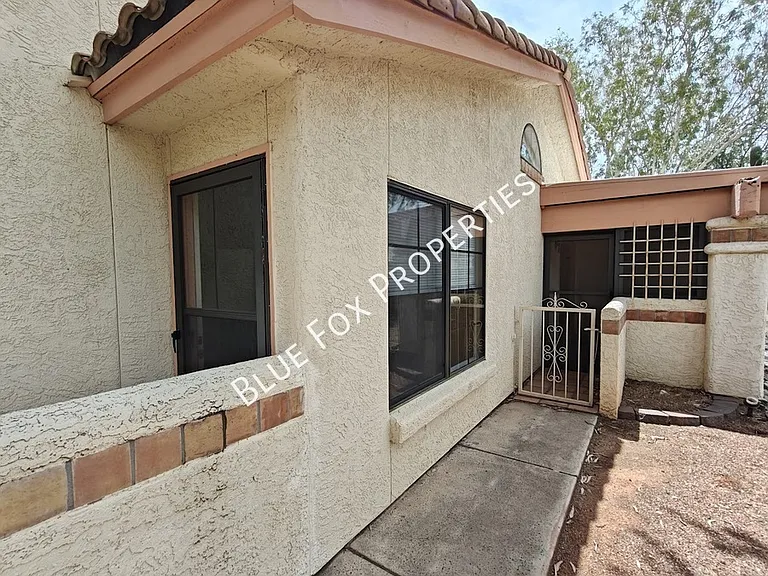 131 E Horizon Cir — Photo 29