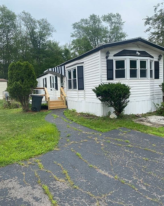 1st image of 305 Turnpike St Trailer 225