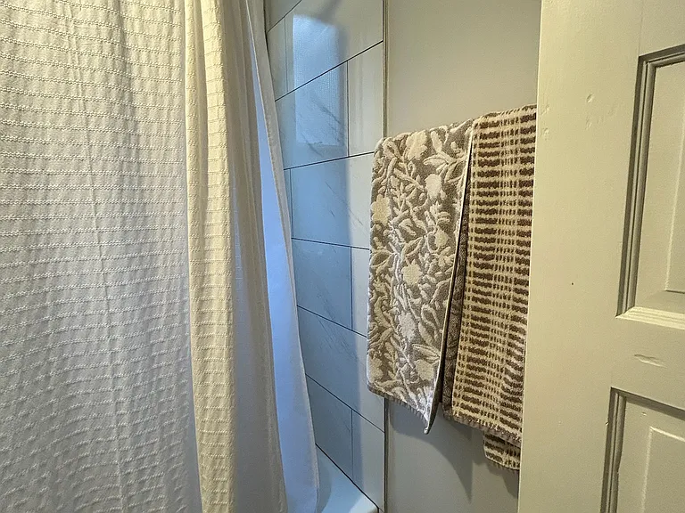 1617 W Cornelia Ave #1 — Photo 8