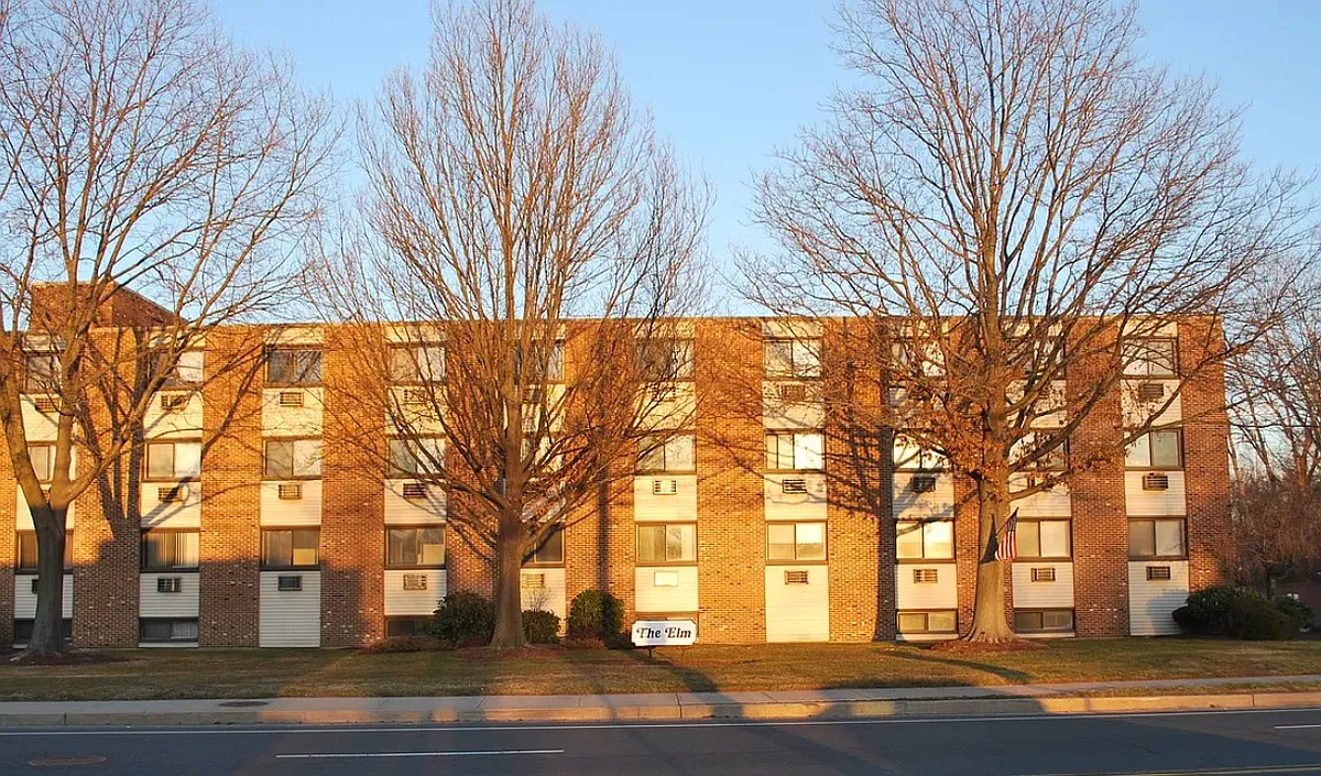 Building Photo - 1168 Main St #B