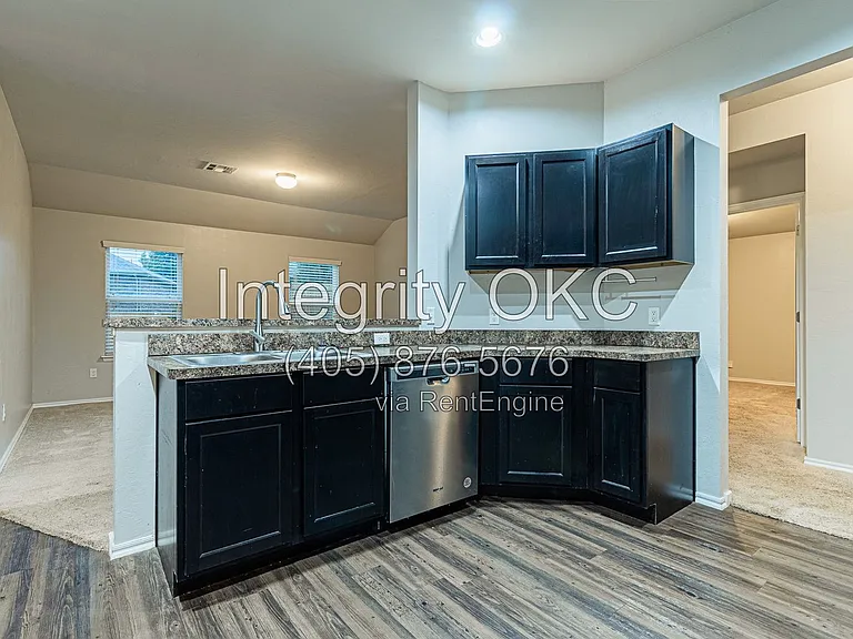 13233 Bridgewater Dr — Photo 13