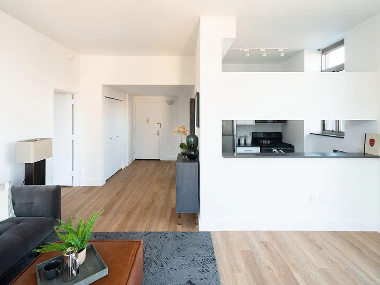 200 W 26th St #814 — Photo 10