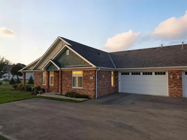 437 Stearn Dr #437, Genoa, IL 60135