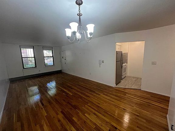 5th image of 118 Union St APT 8A
