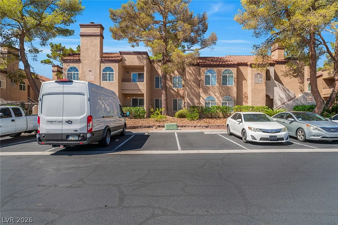 2 bed, 2.0 bath, 985 sqft, $1,475 — Photo 1