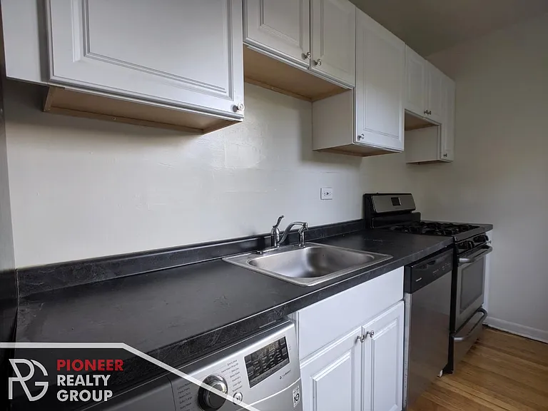 915 W Waveland Ave #923-2D — Photo 5