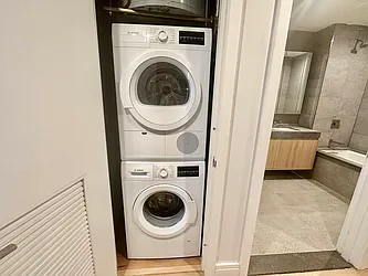 Rented by MaxInvest Real Estate, Inc.