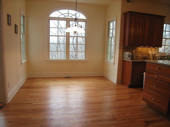 Kitchen eating area