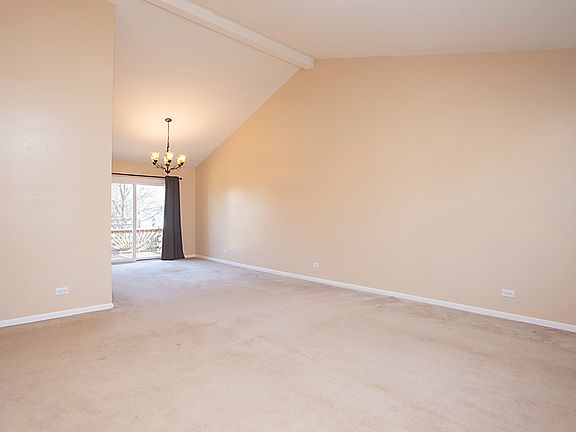 3rd image of 78 Saratoga Dr