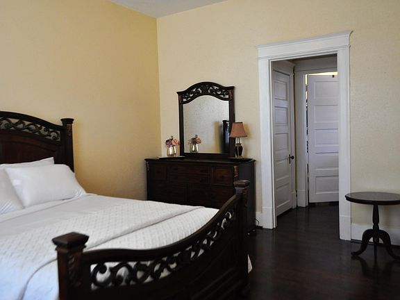 1 bedroom apartment. 1st floor