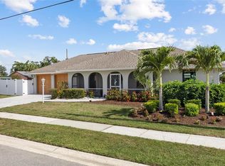 567 Whippoorwill Dr, Venice, FL 34293