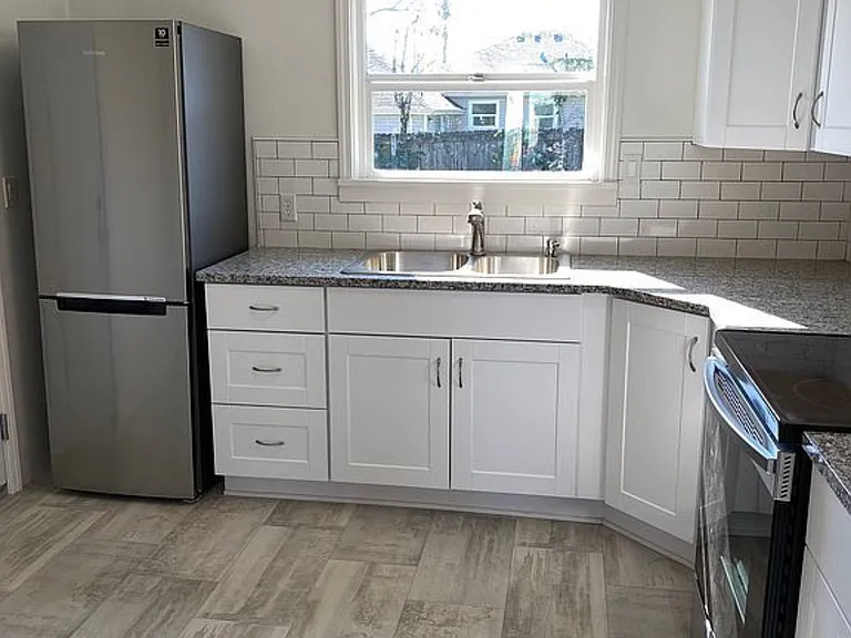 1040 16th Ave SW — Photo 9