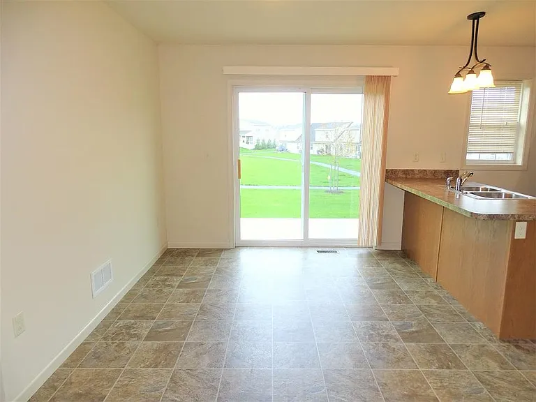 414 Marlene Way — Photo 4