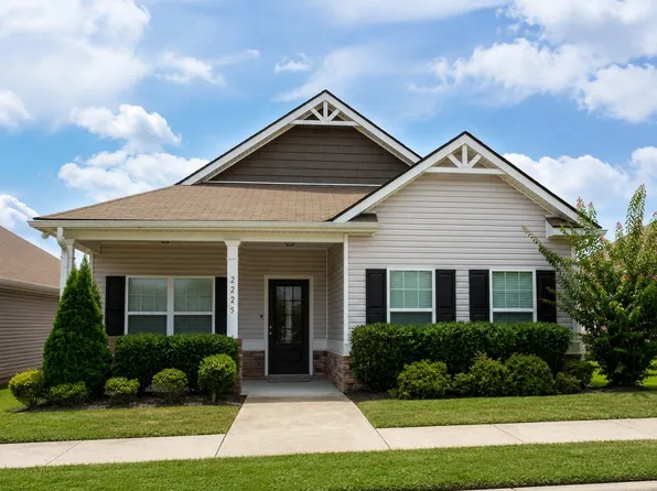 2225 Silverton Dr, Nashville, TN 37207